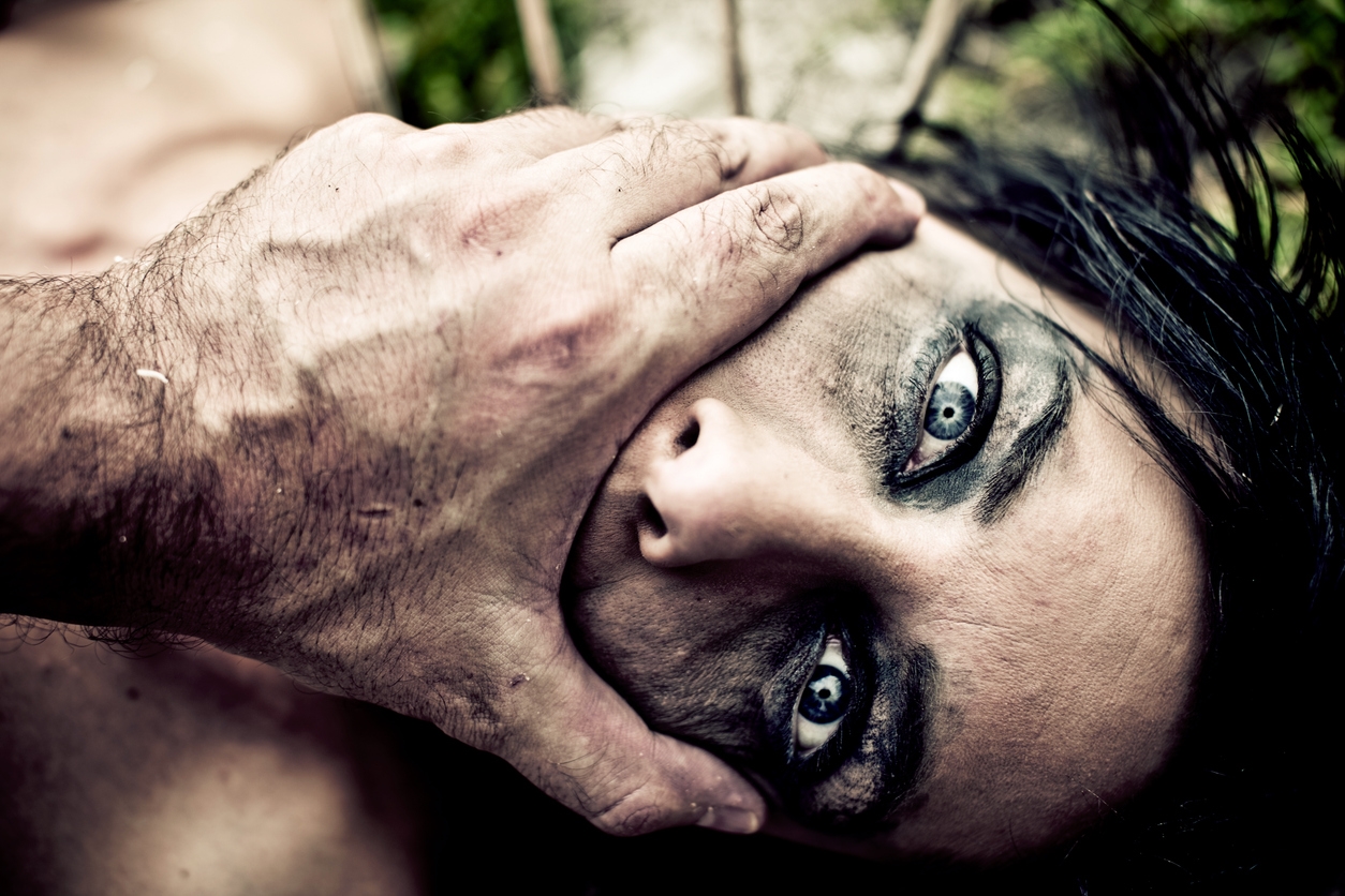 SILENZIO ASSORDANTE: QUANDO IL NEMICO E' IN CASA